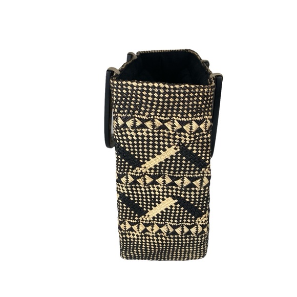 Andrea Stuart New York Small Woven Tote - Picture 6 of 14